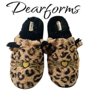 Dearforms-Leopard Print Memory-Foam kitten slippers. Size 7/8. Like new cond!